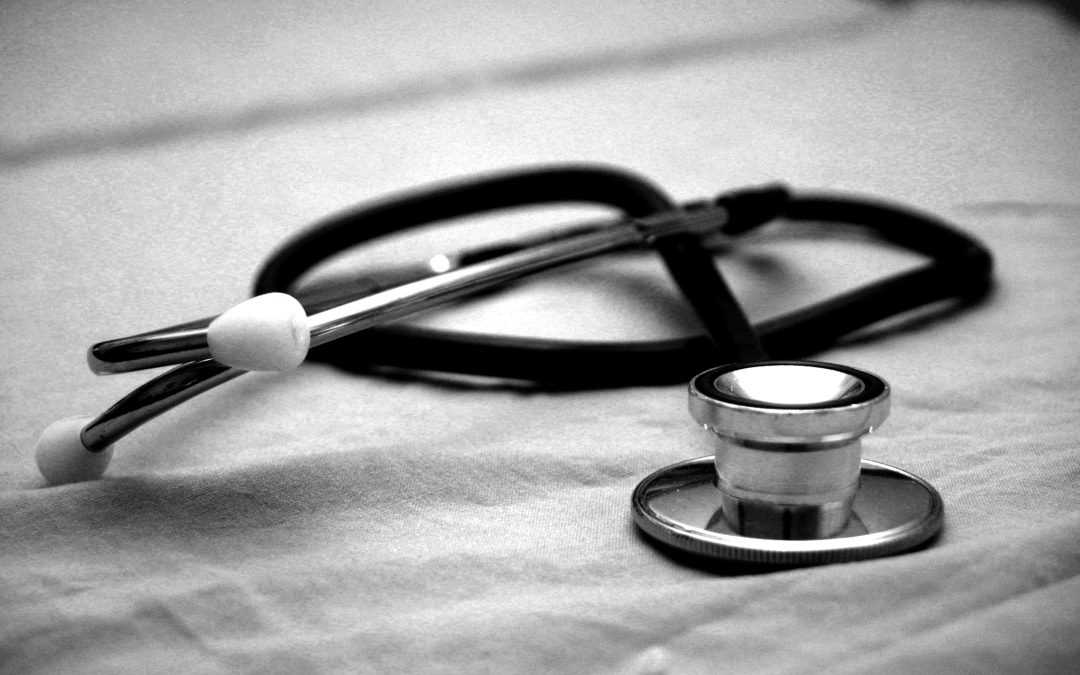 LA AEPD SANCIONA A LA FEDERACIÓN DE BALONMANO DE CASTILLA LA MANCHA CON 17.000 EUROS POR INCUMPLIR EL DEBER DE INFORMAR Y TRATAR DATOS DE SALUD SIN BASE LEGITIMADORA